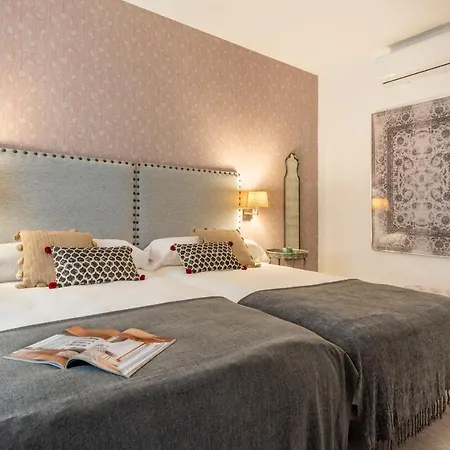 Genteel Mano De Hierro Apartment Granada