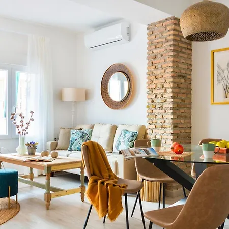 Genteel Mano De Hierro Apartment *